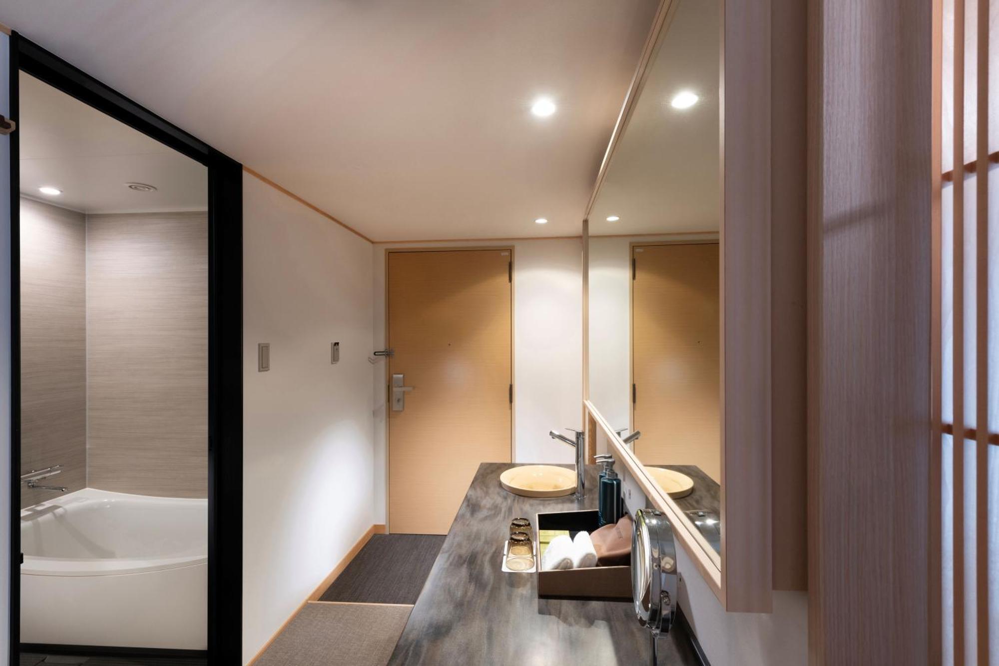 Hotel Doubletree By Hilton Kyoto Higashiyama Exterior foto